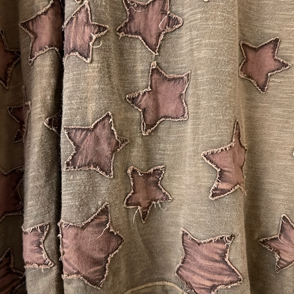 Magnolia pearl star tee one size fits most - Picture 3 of 6